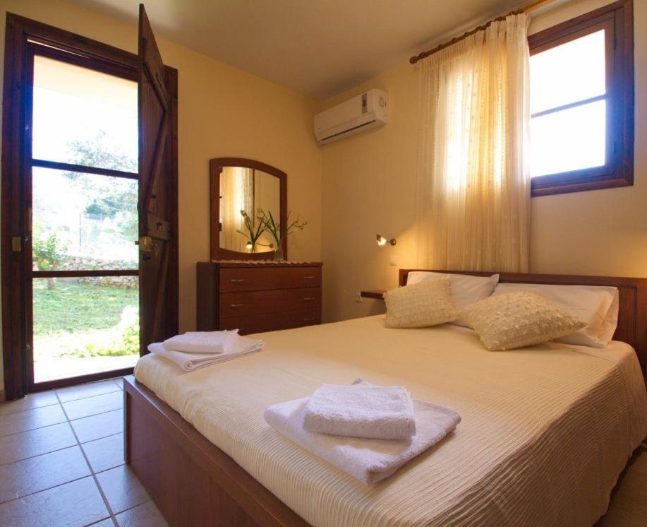 Villa Maragoudi Arménoi Extérieur photo